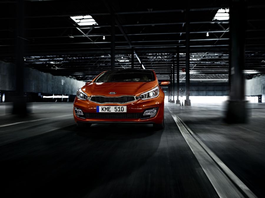  Kia pro_cee&rsquo;d 2013 года  (фото 3 из 51)